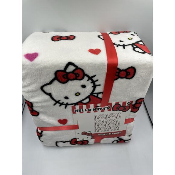 NEW Hello Kitty Queen Blanket 90x90 Hearts & Bows - Fast Shipping! - Picture 4 of 6